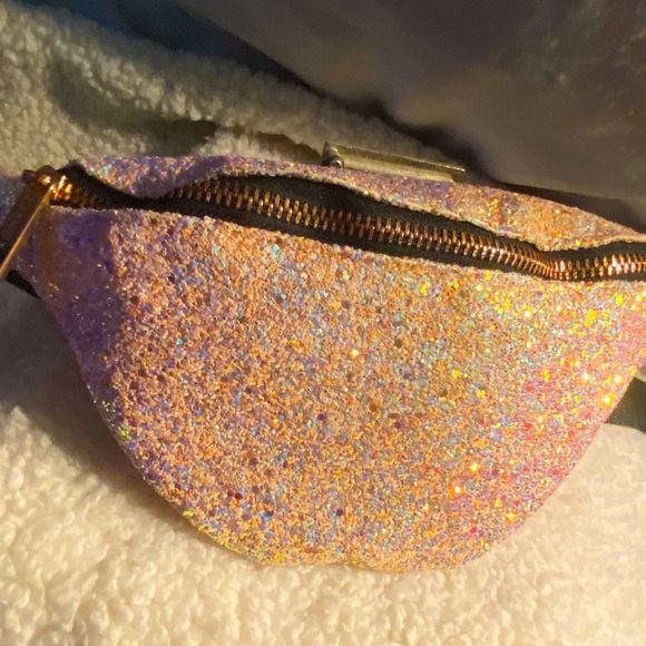 skinny dip holographic pink and rose gold waist/hip bag - Picture 3 of 10